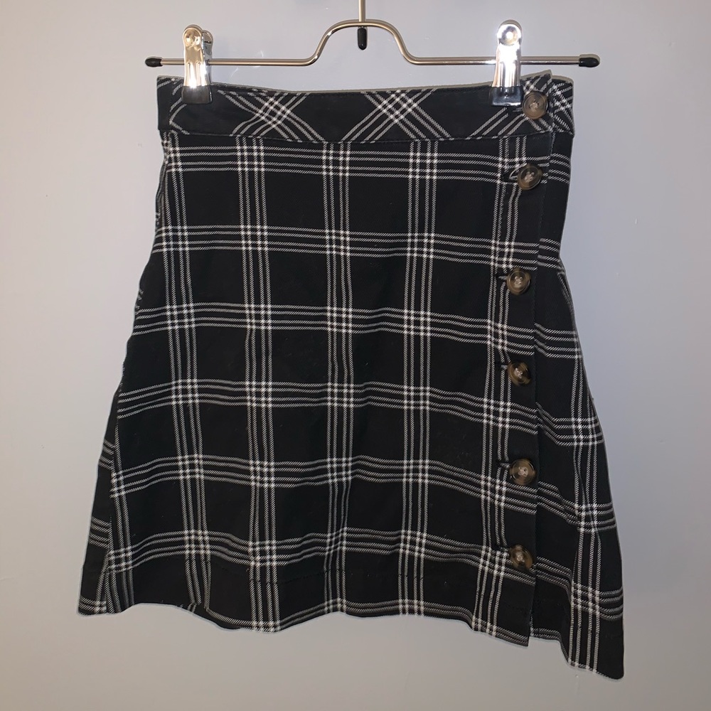 H&M plaid button up mini skirt